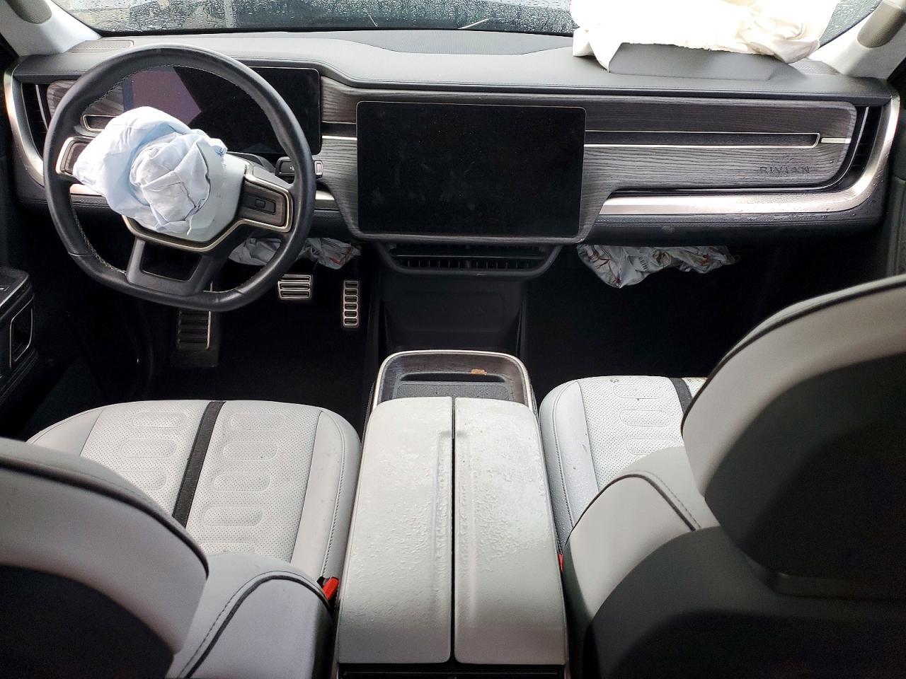 2023 Rivian R1T Adventure
