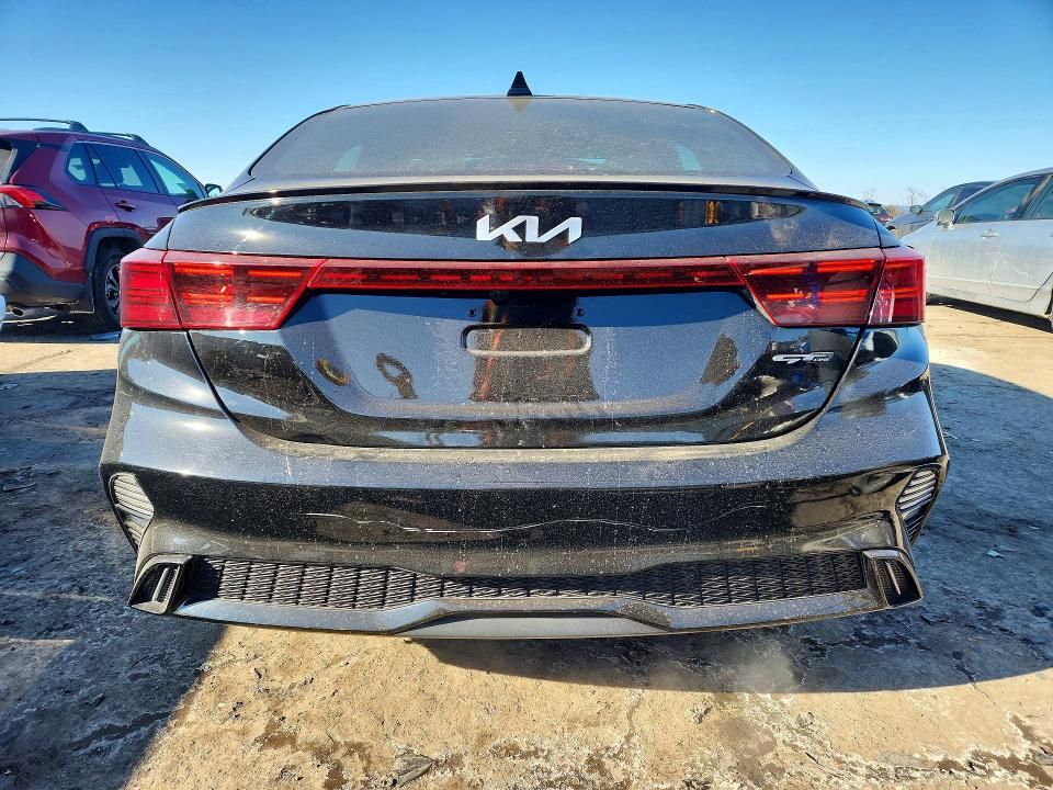 2022 KIA Forte gt Line