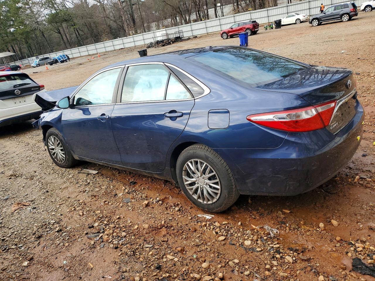 2015 Toyota Camry le