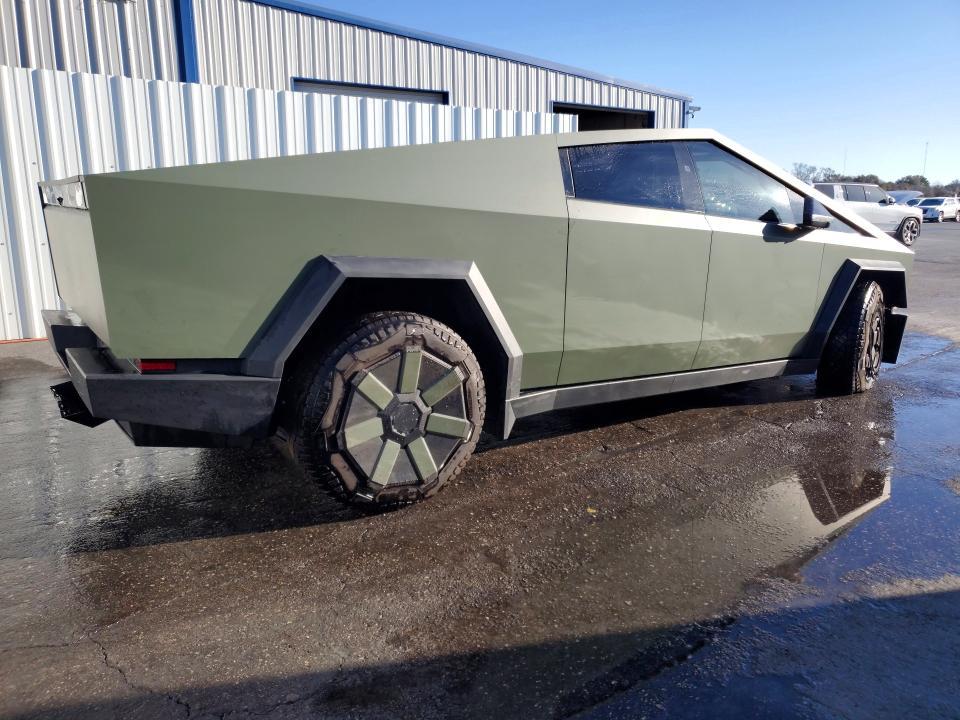 2024 Tesla Cybertruck