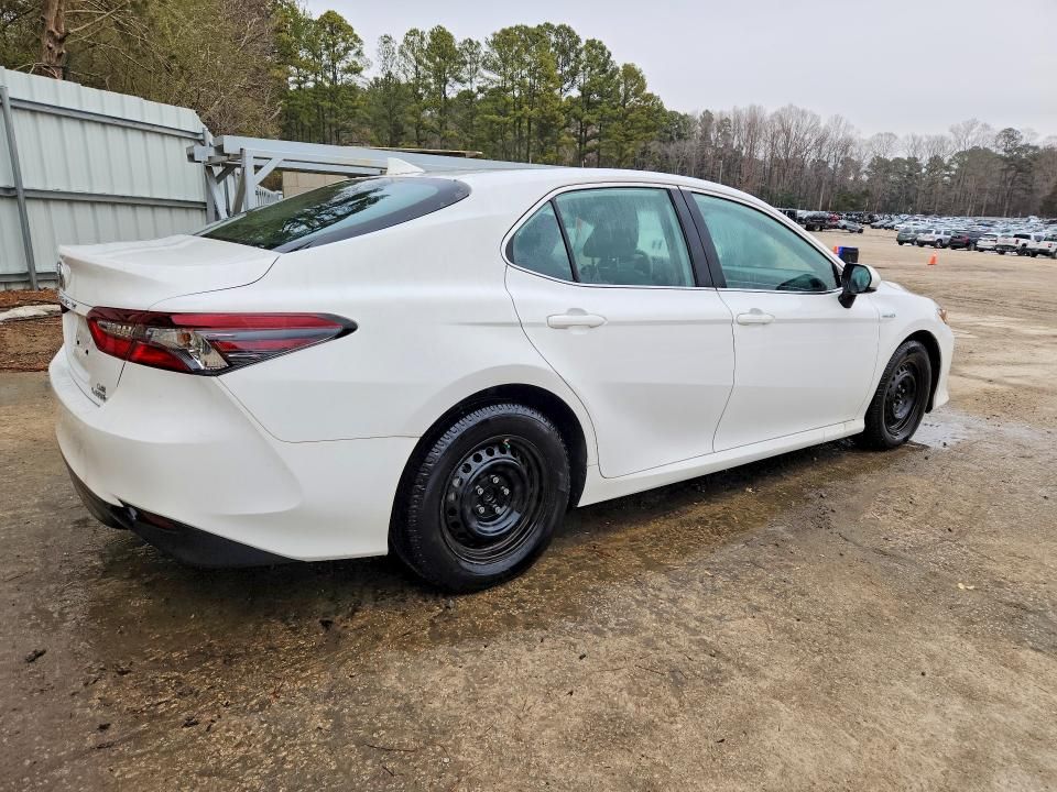 2021 Toyota Camry le