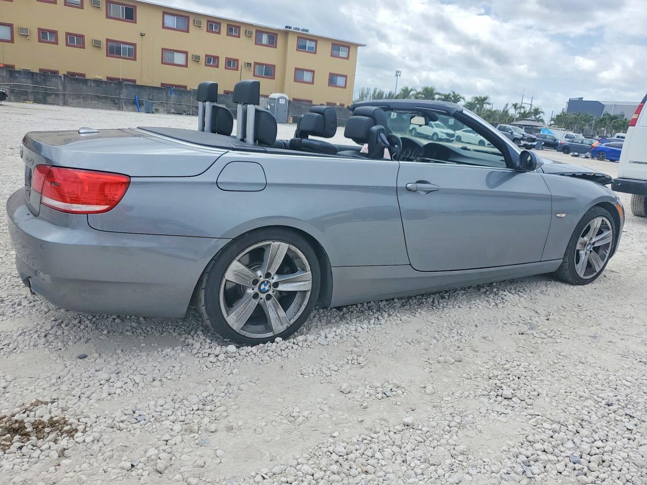 2009 BMW 335 i