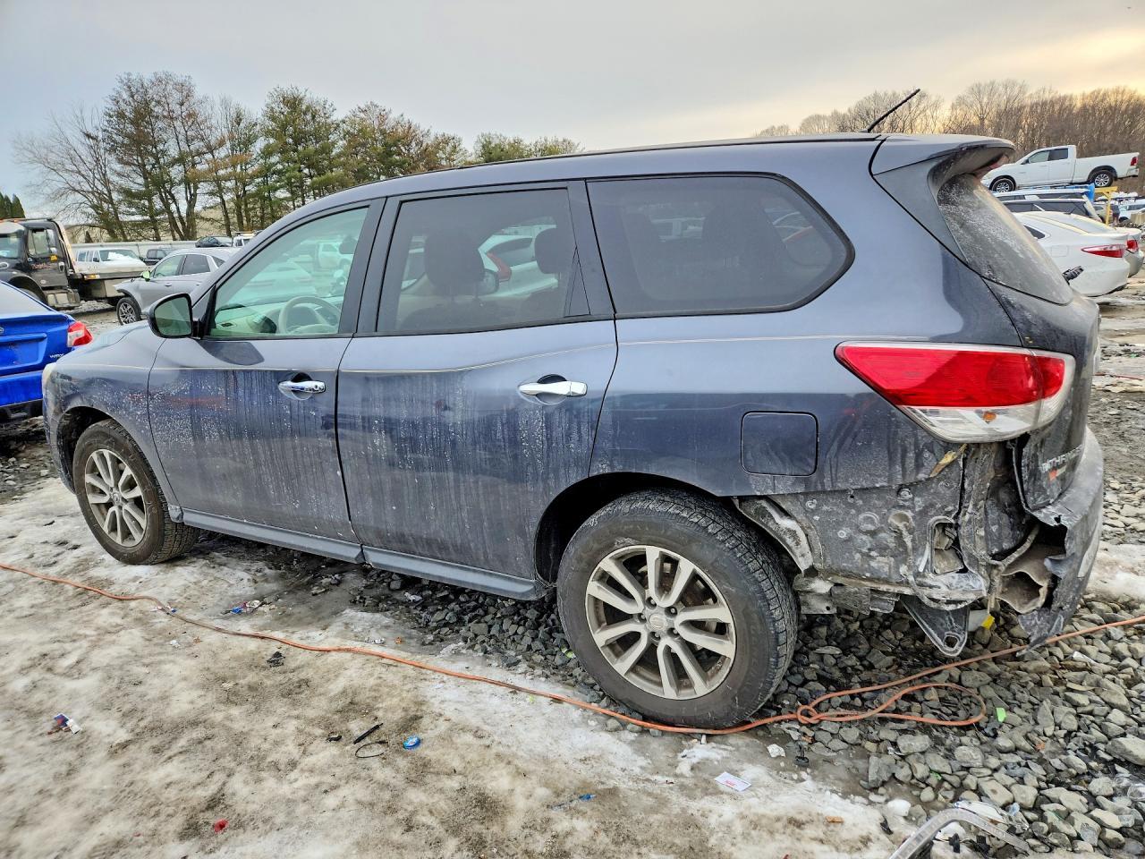 2013 Nissan Pathfinder s