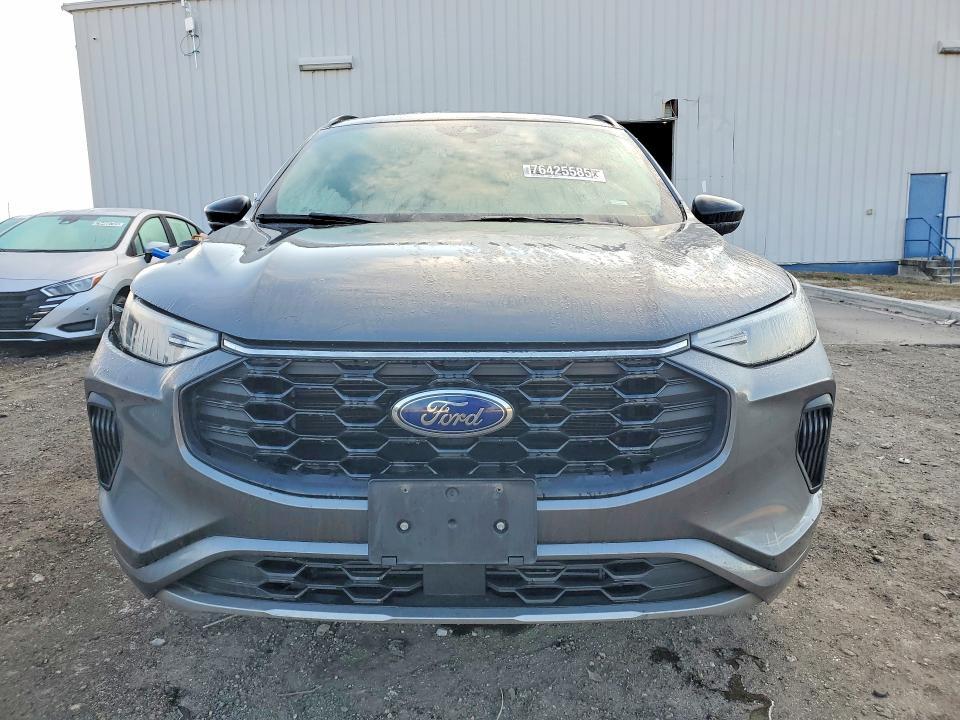 2024 Ford Escape st Line