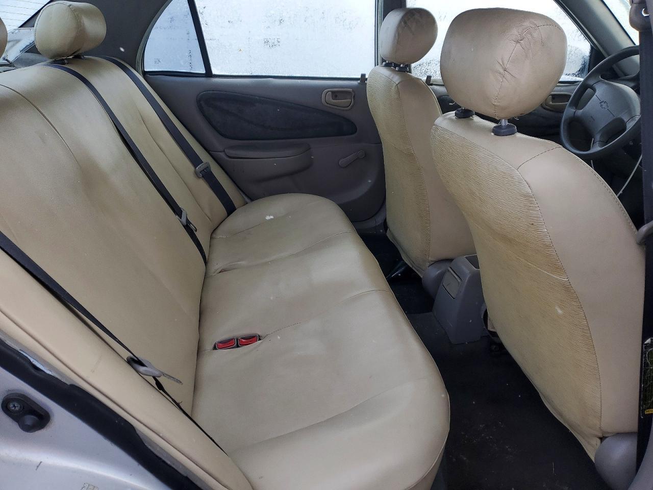 2001 Chevrolet Geo Prizm Base
