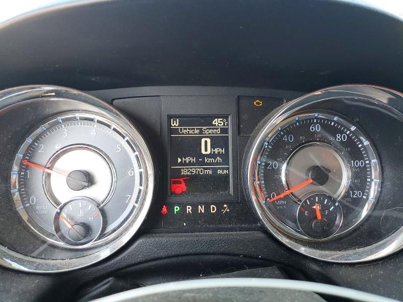 2011 Chrysler Town & Country Touring l