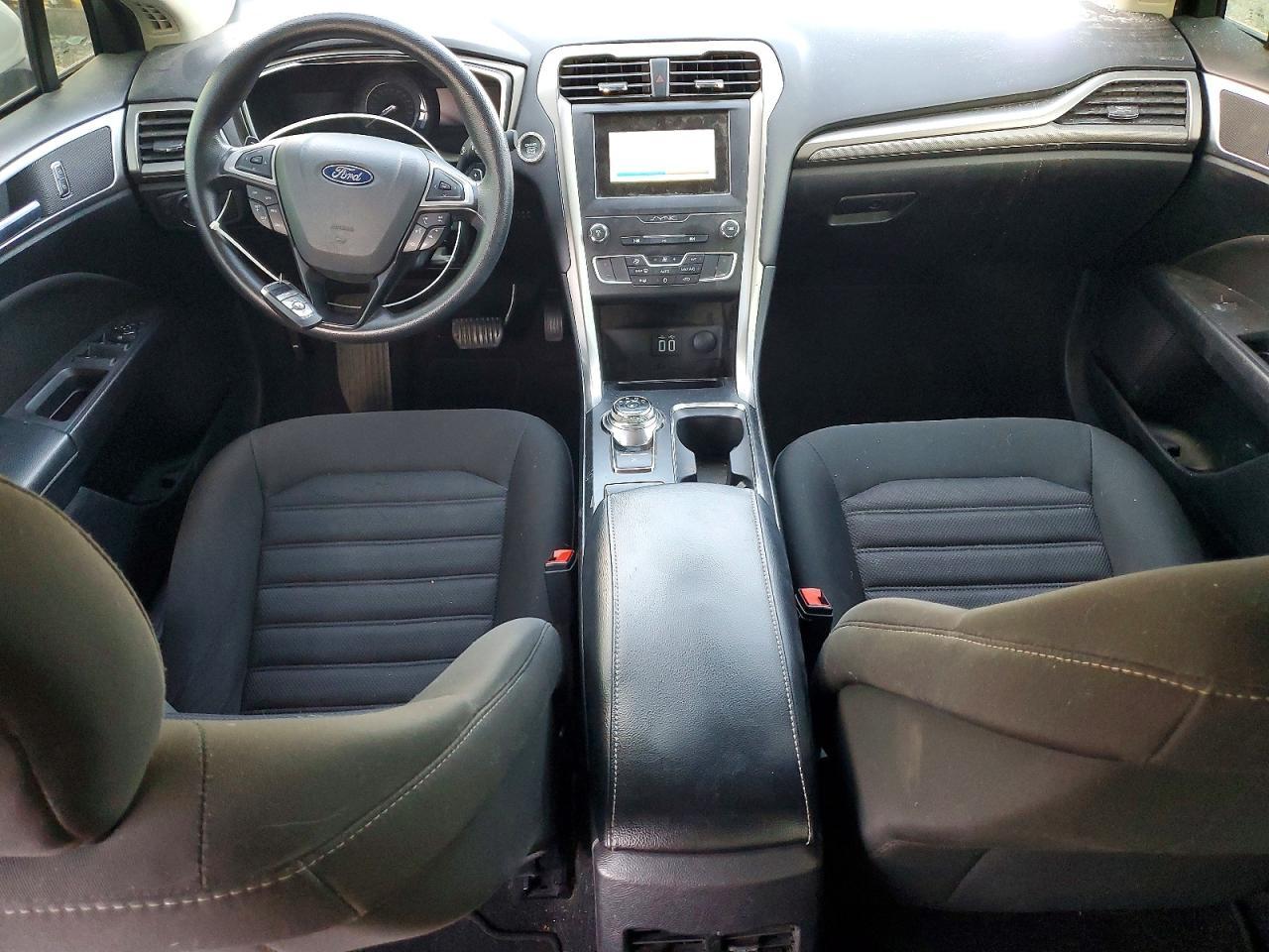 2019 Ford Fusion se