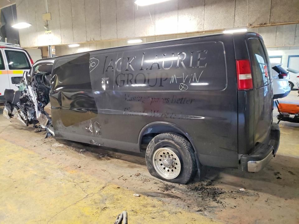 2015 GMC Savana G3500 Utility / Service Van