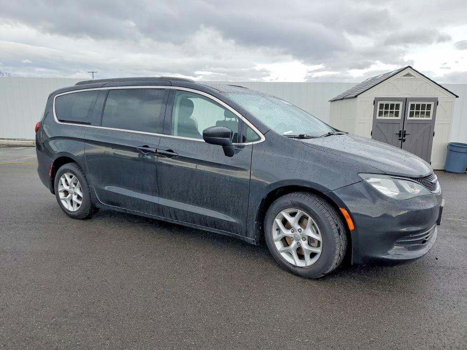 2018 Chrysler Pacifica Touring