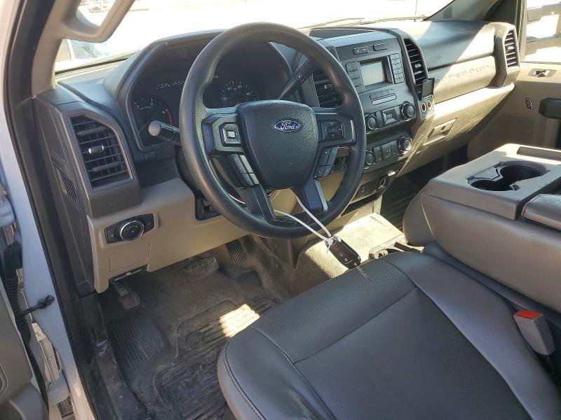 2019 Ford F450 Super Duty Flatbed Truck