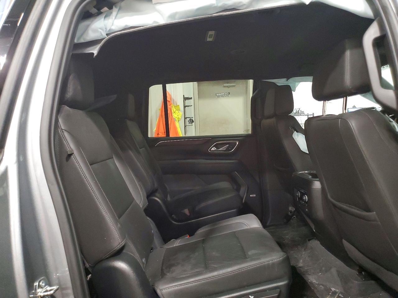 2023 Chevrolet Suburban K1500 lt