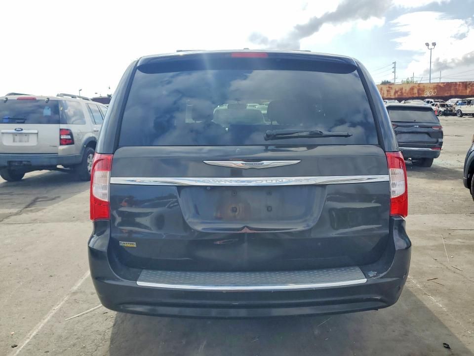 2014 Chrysler Town & Country Touring