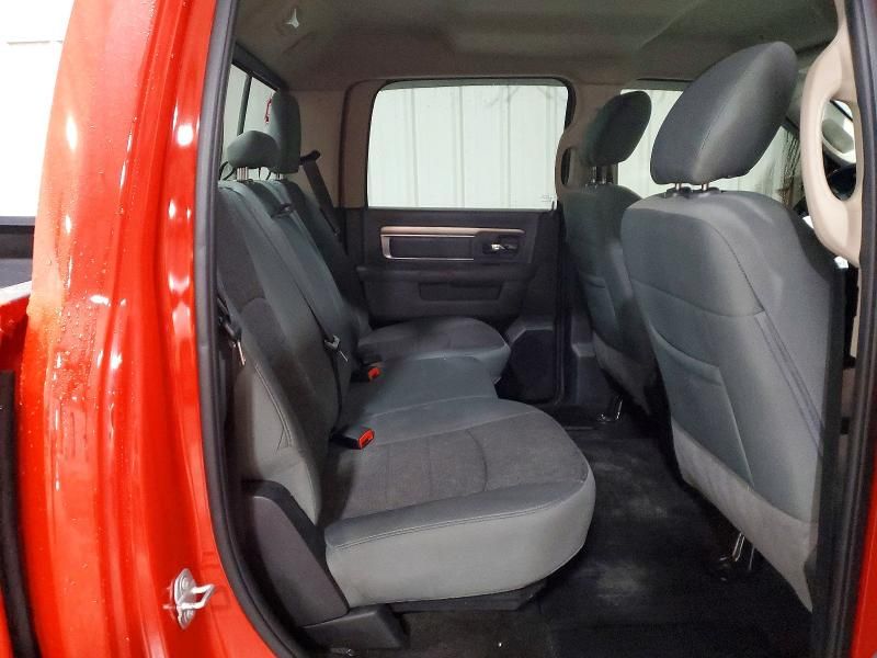 2018 Dodge Ram 1500 slt