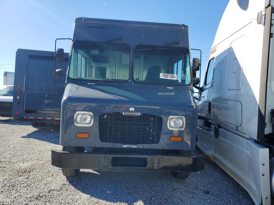 2020 Freightliner Mt45 Chassis Delivery Truck