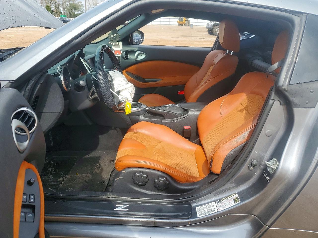 2014 Niss 370z Base