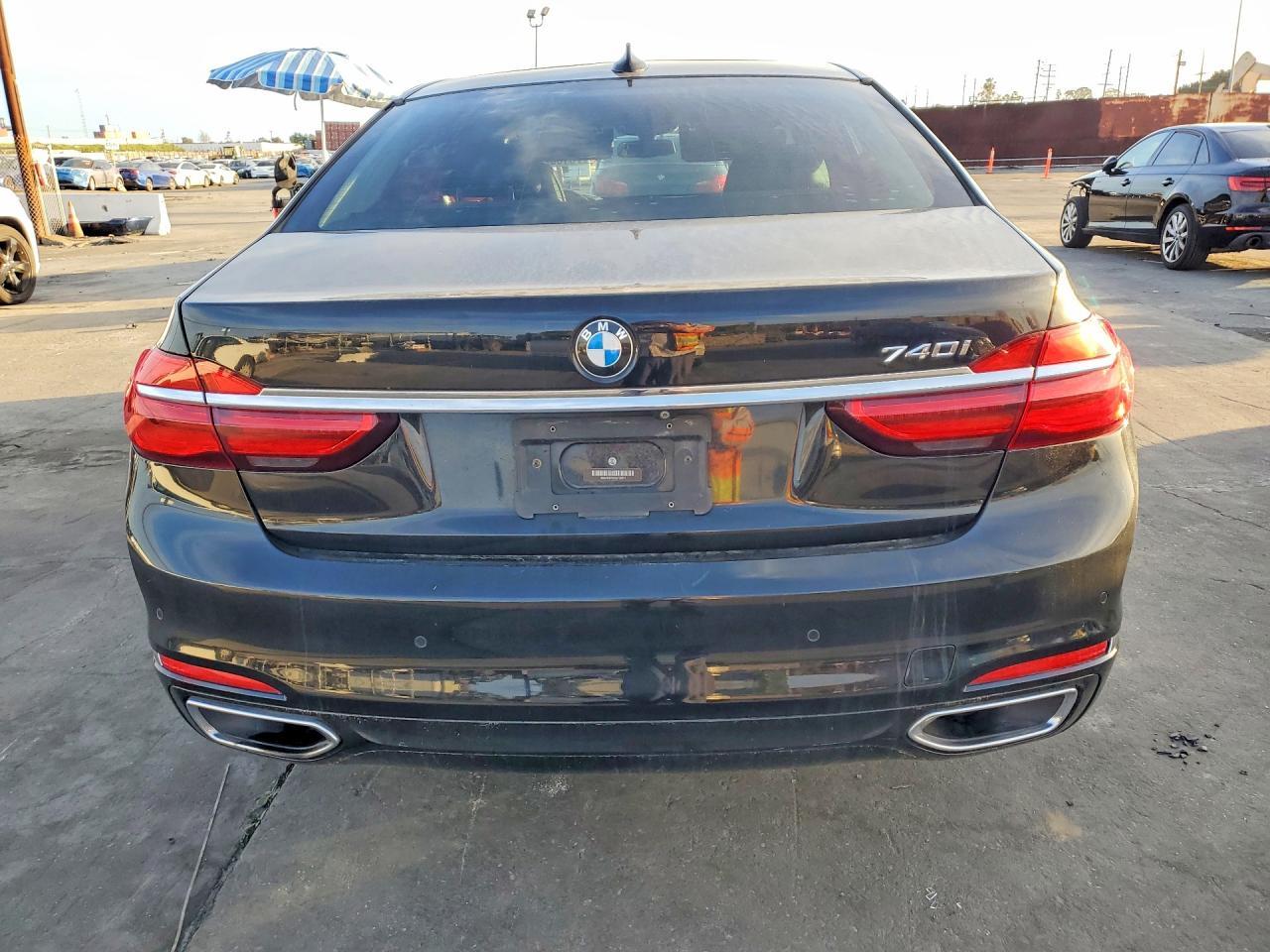 2017 BMW 740 i