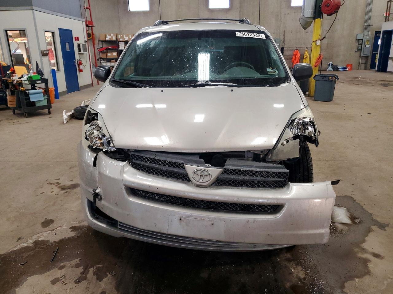 2005 Toyota Sienna ce