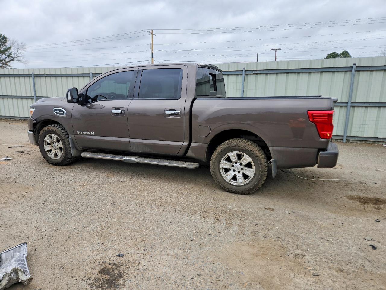 2017 Nissan Titan SV