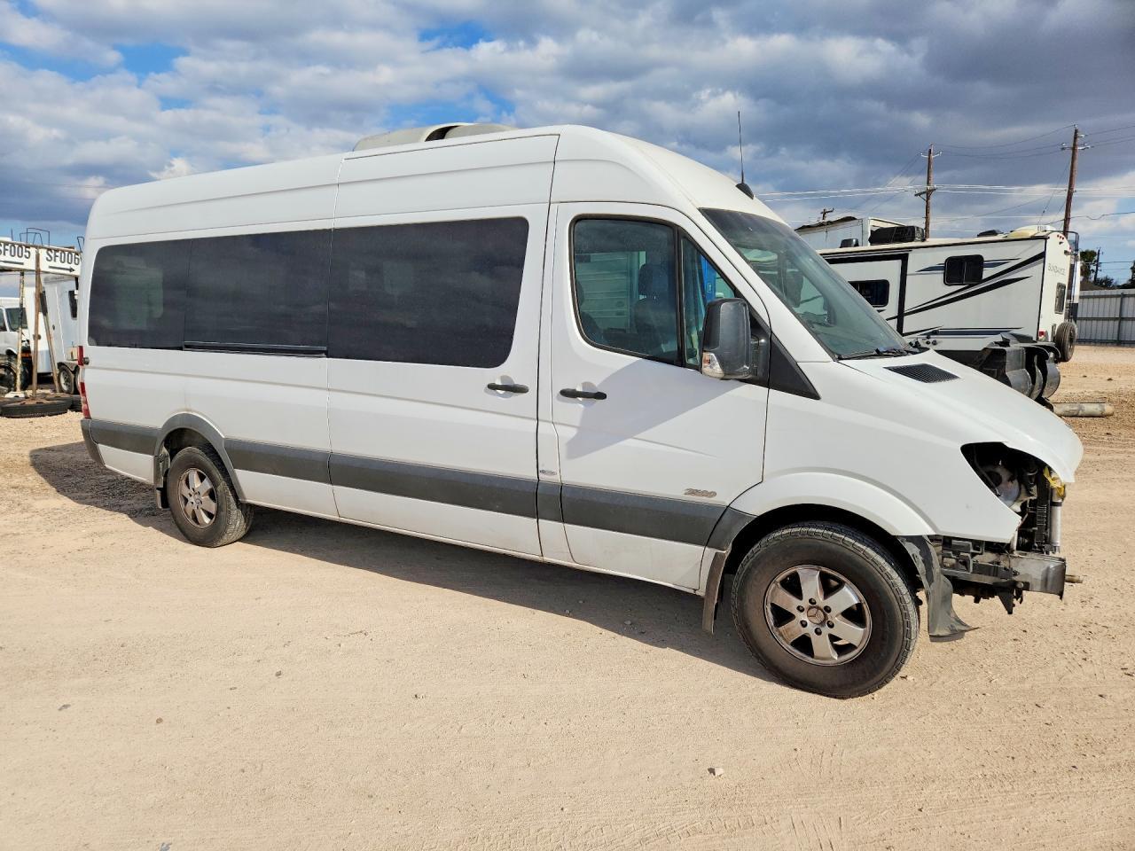 2013 Mercedes-Benz 2013 Mercedes Passengervan
