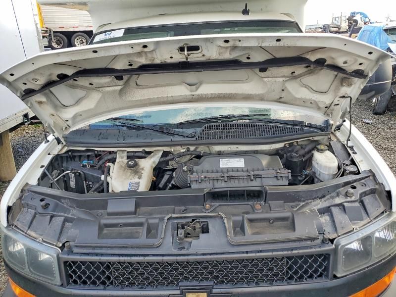 2021 Chevrolet Express Delivery Truck