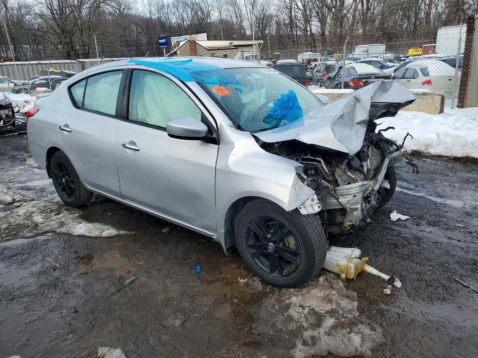 2019 Niss Versa