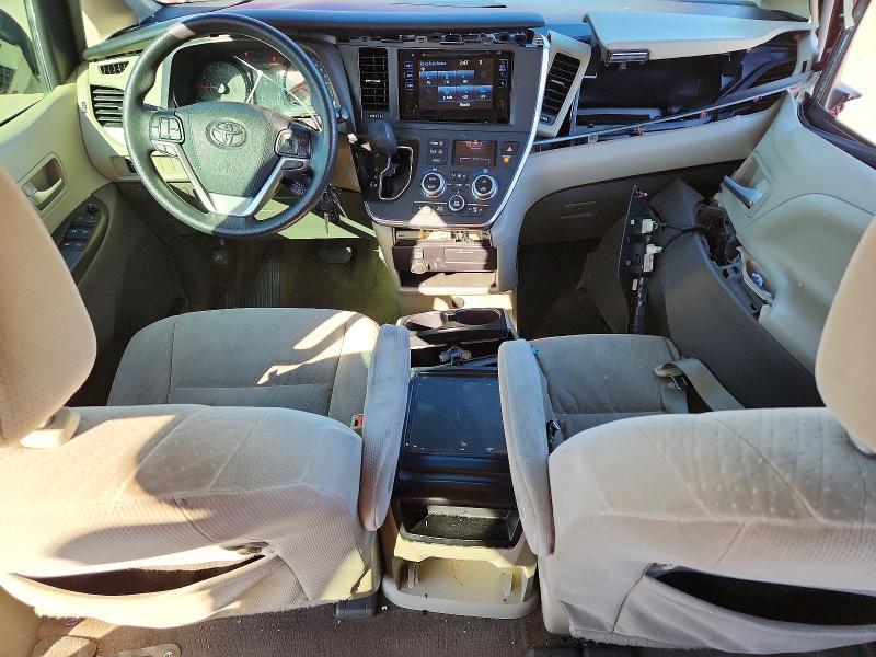 2017 Toyota Sienna le