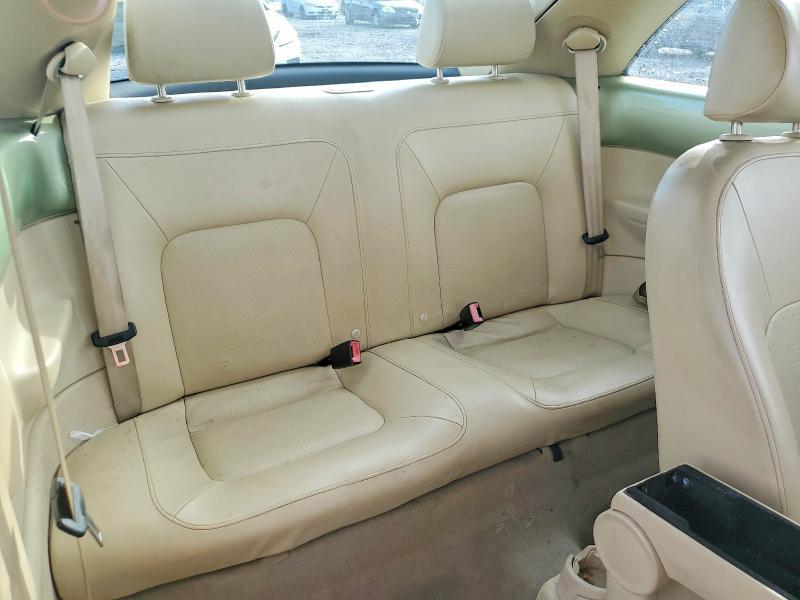 2008 Volkswagen New Beetle s