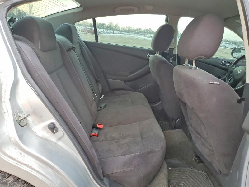 2010 Nissan Altima Base