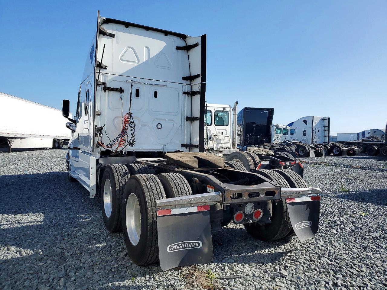 2021 Freigliner 2021 Freightliner Cascadia 1-Semi Truck