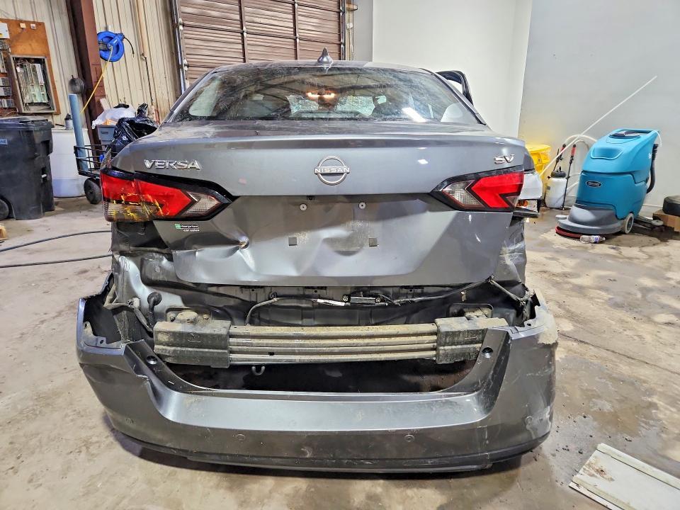 2024 Nissan Versa sv
