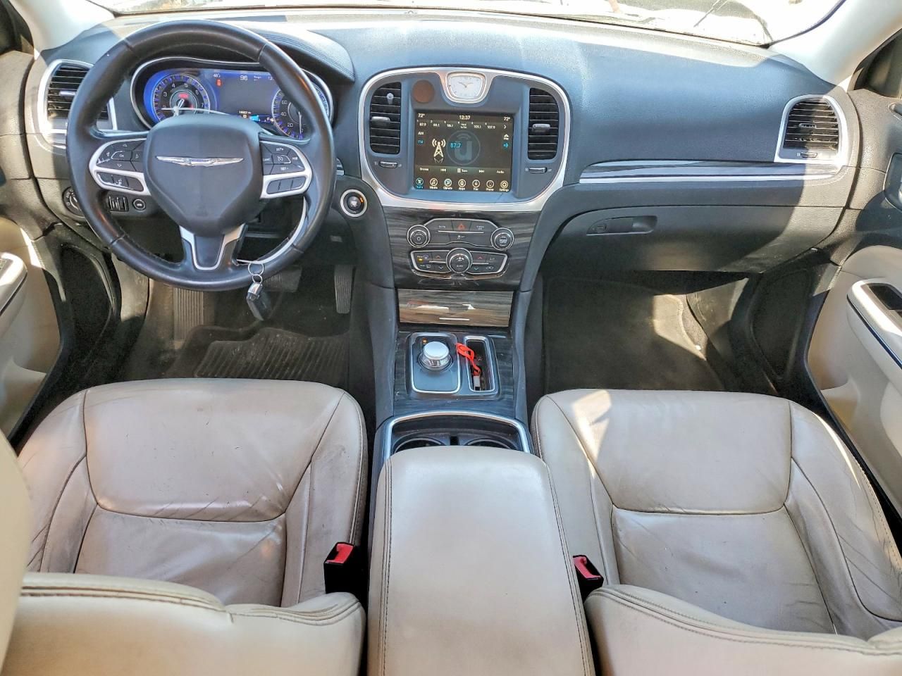 2017 Chrysler 300 Limited