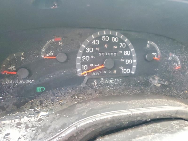 2003 Ford E350 box Truck