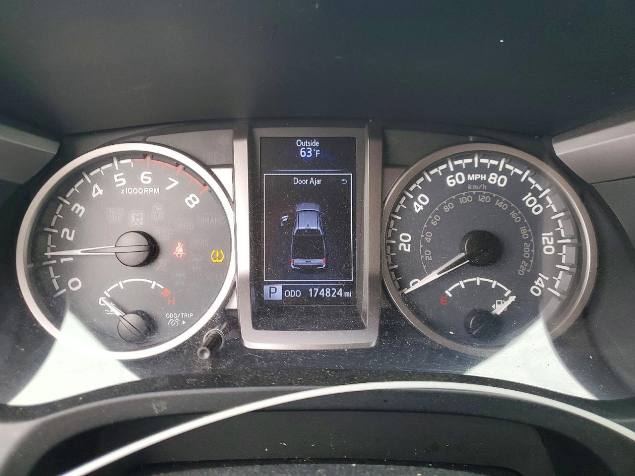 2016 Toyota Tacoma SR5