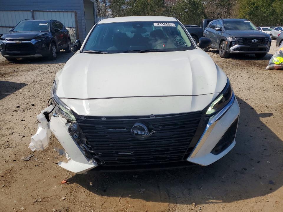 2025 Nissan Altima 2.5 sv