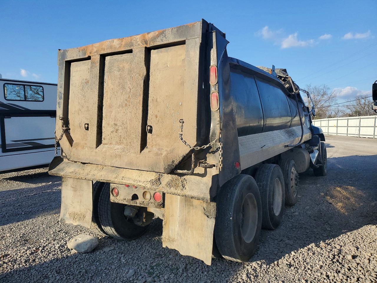 2015 Mack CXU613 Dump Truck