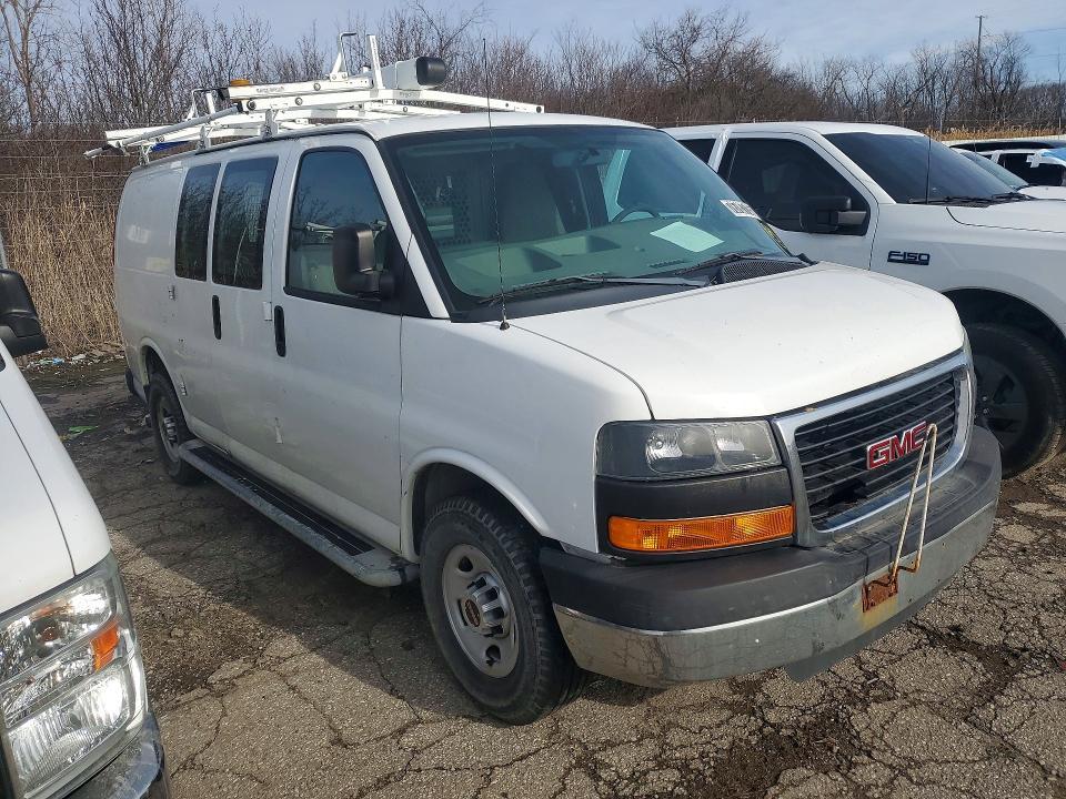 2014 GMC Savana 2500 Utility / Service van
