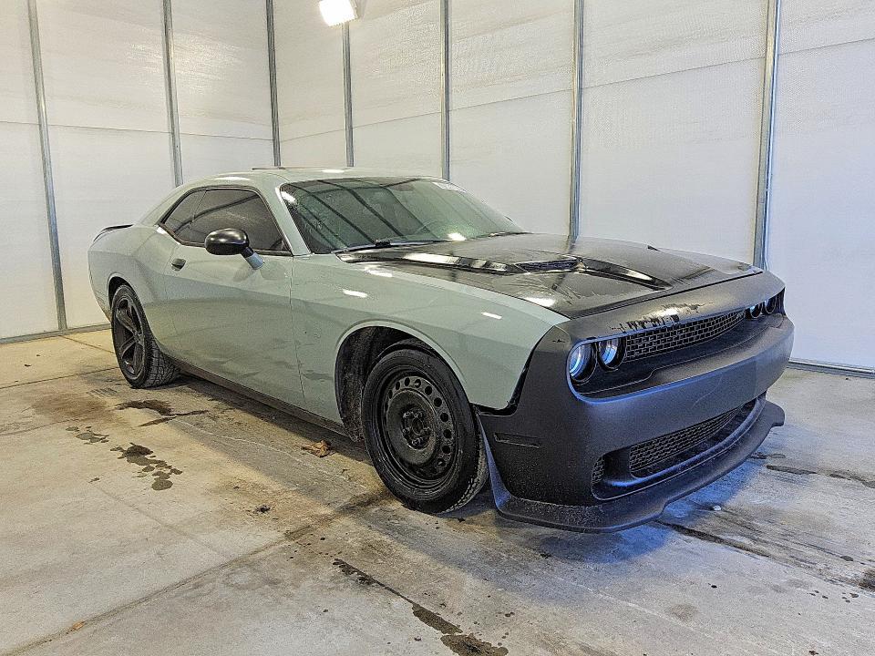 2015 Dodge Challenger sxt