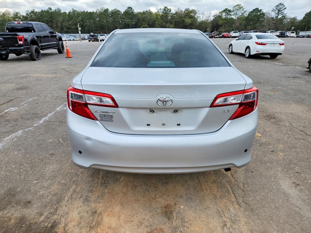 2012 Toyota Camry le