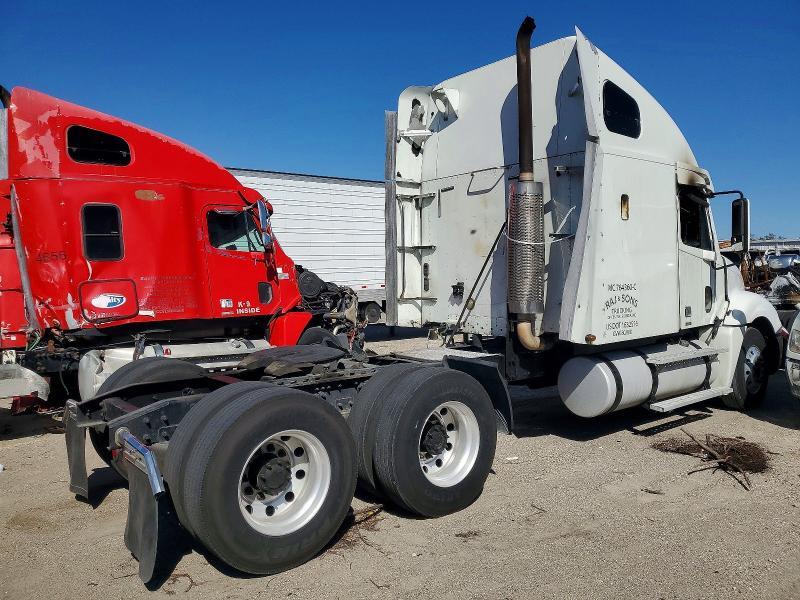 2006 Freightliner Columbia 120 Semi Truck