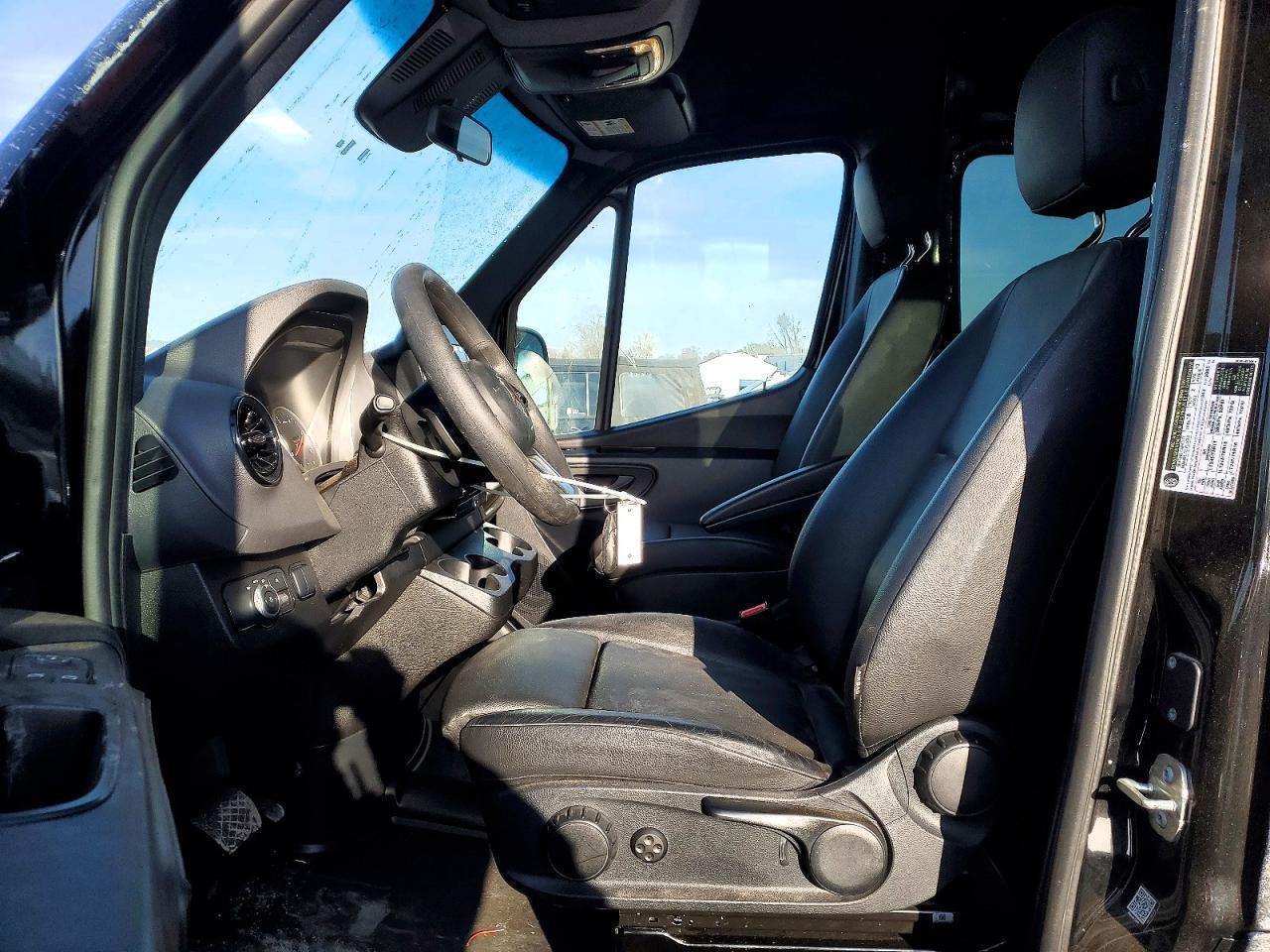 2024 Mercedes-Benz Sprinter 2500