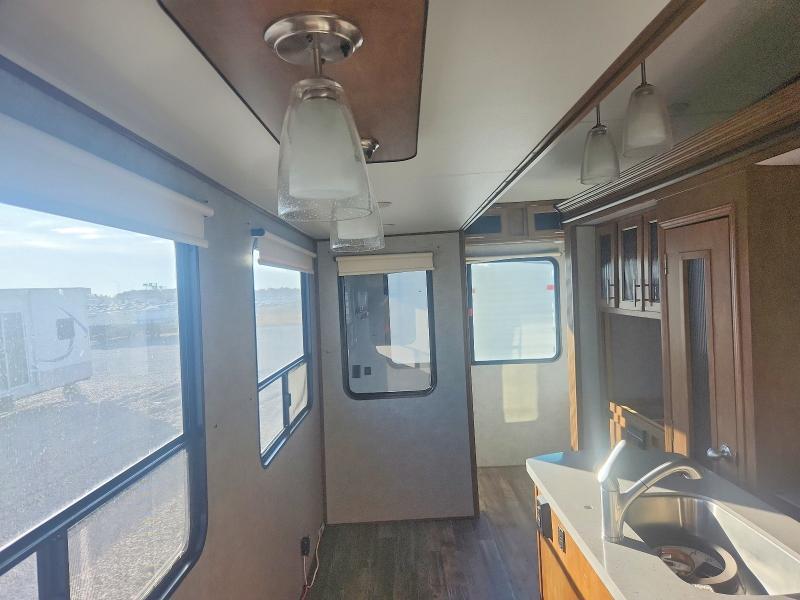 2018 Forest River 2018 Forest River Sabre Camper
