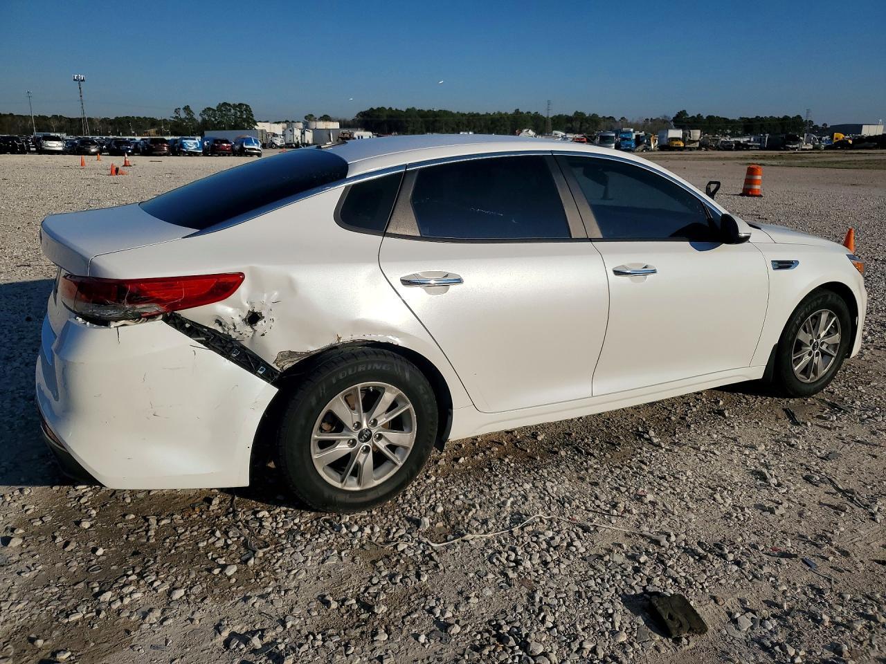 2016 KIA Optima lx
