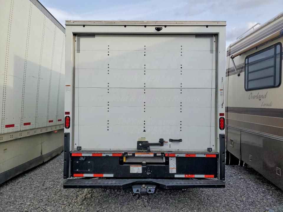 2023 GMC Savana CUT-BOX Truck