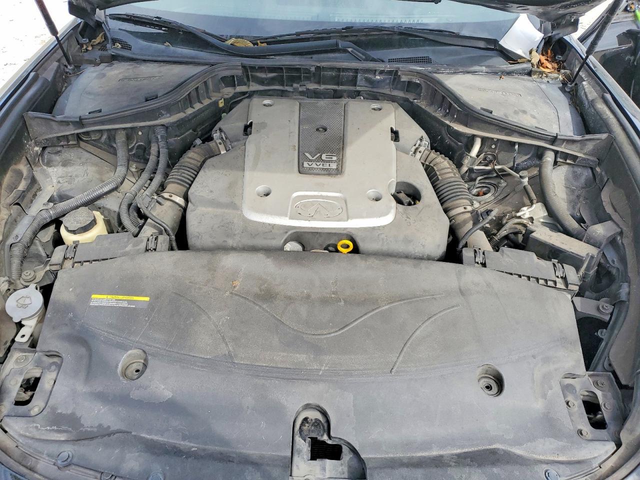 2016 Infiniti Q70 3.7