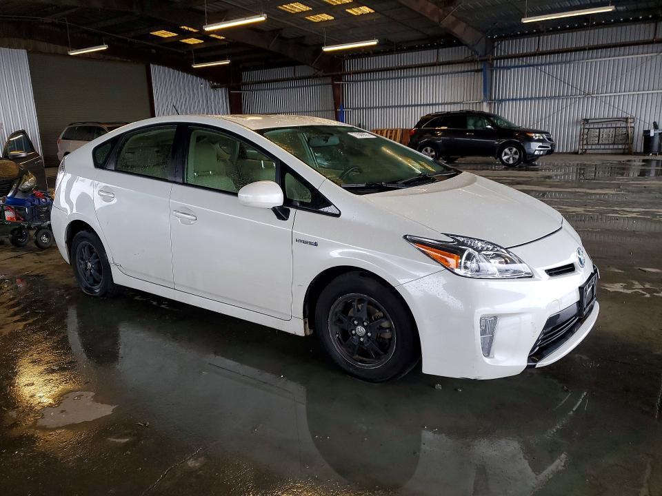 2014 Toyota Prius Four