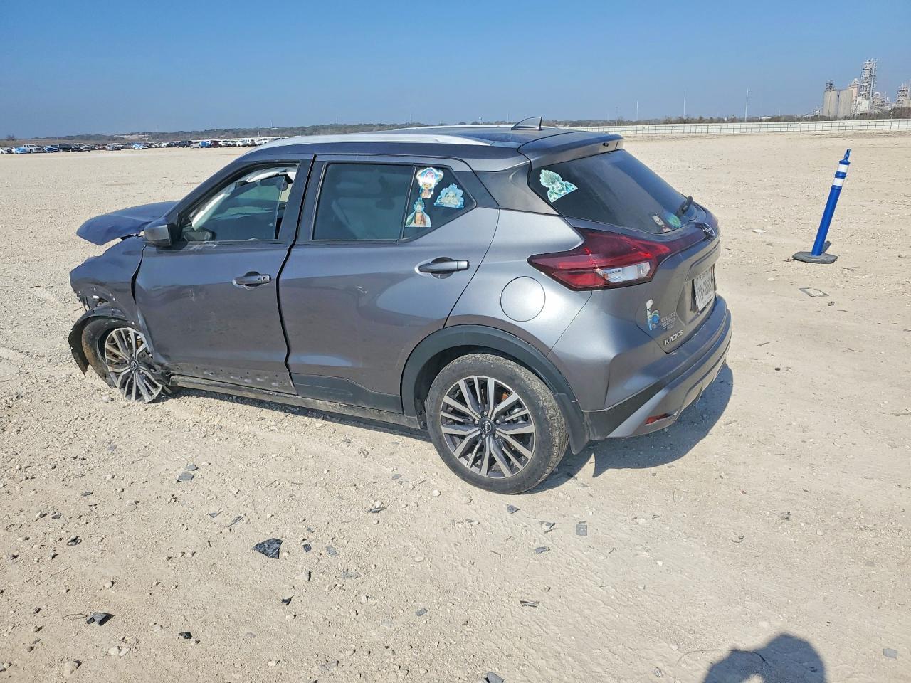 2024 Nissan Kicks sv