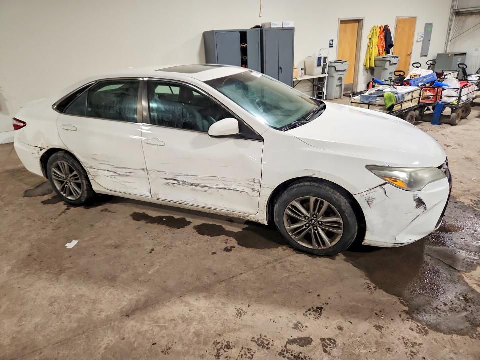 2016 Toyota Camry le