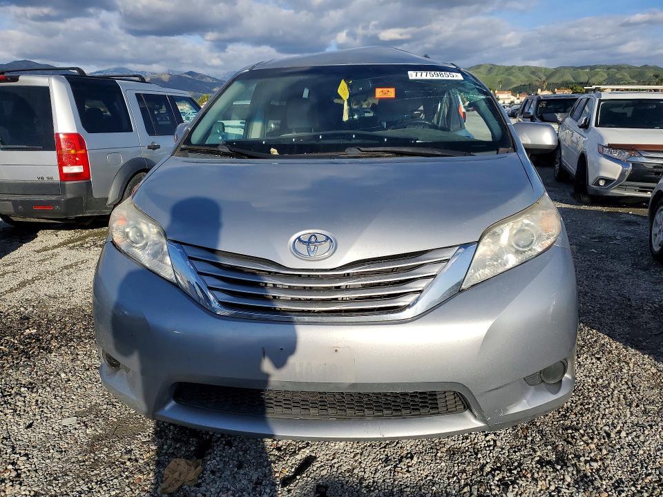 2015 Toyota Sienna