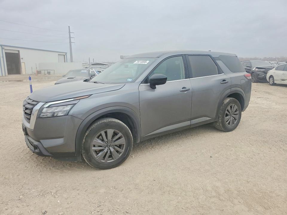 2024 Nissan Pathfinder s