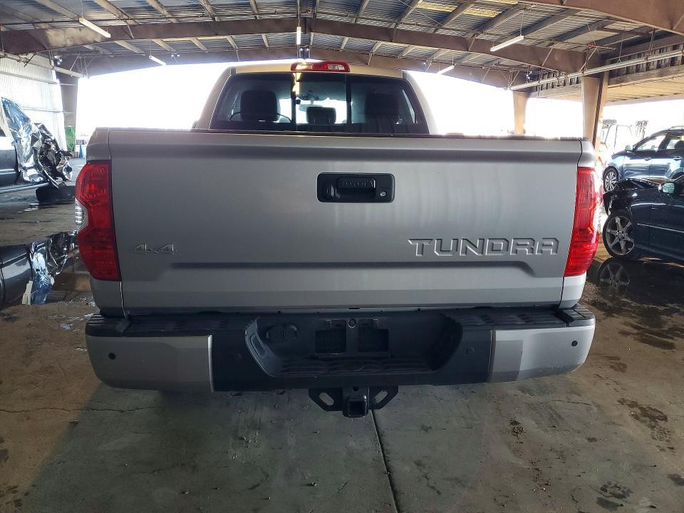 2017 Toyota Tundra Double cab sr